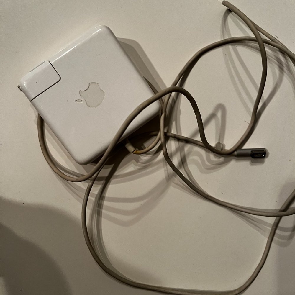 Apple MagSafe 1 Laptop Charger Previously‎ Owned